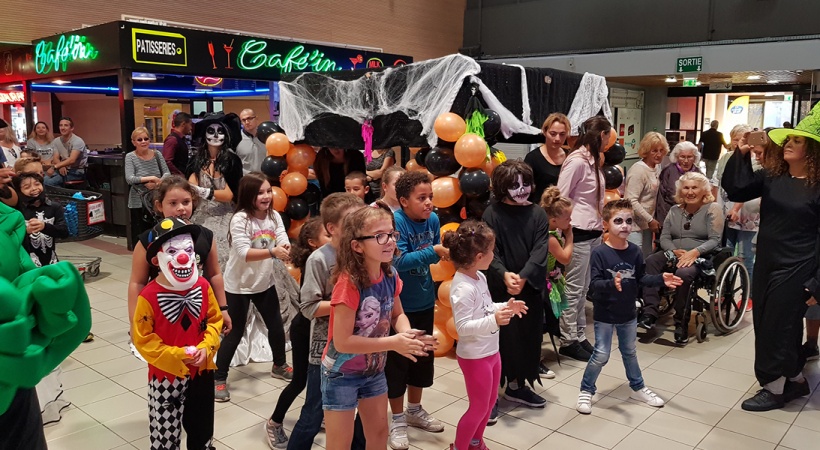 Animation Halloween pour les enfants de Corse par la Souris Verte Corsica