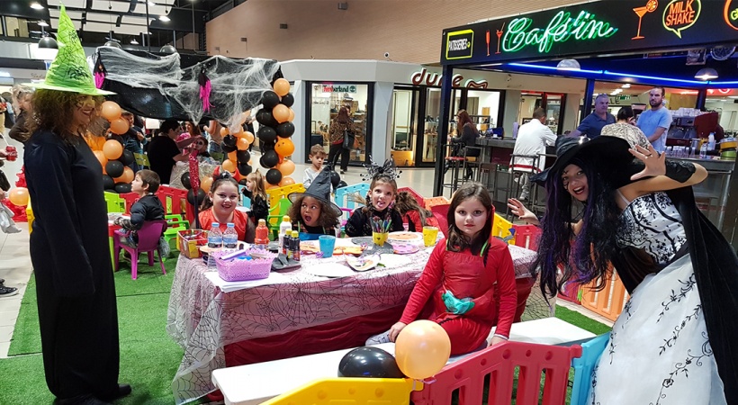 Animation Halloween pour les enfants de Corse par la Souris Verte Corsica